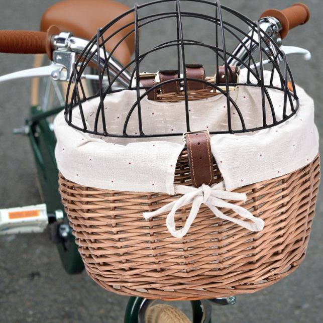 Gevlochten fietsmand met rooster voor huisdieren huisdier online nl